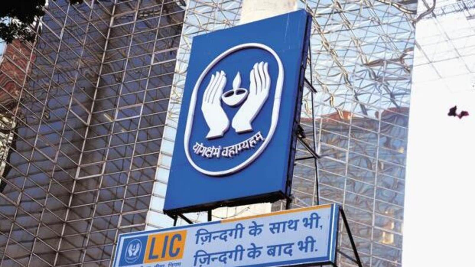 Govt considers shedding up to 5 percent stake in LIC in this fiscal: Report