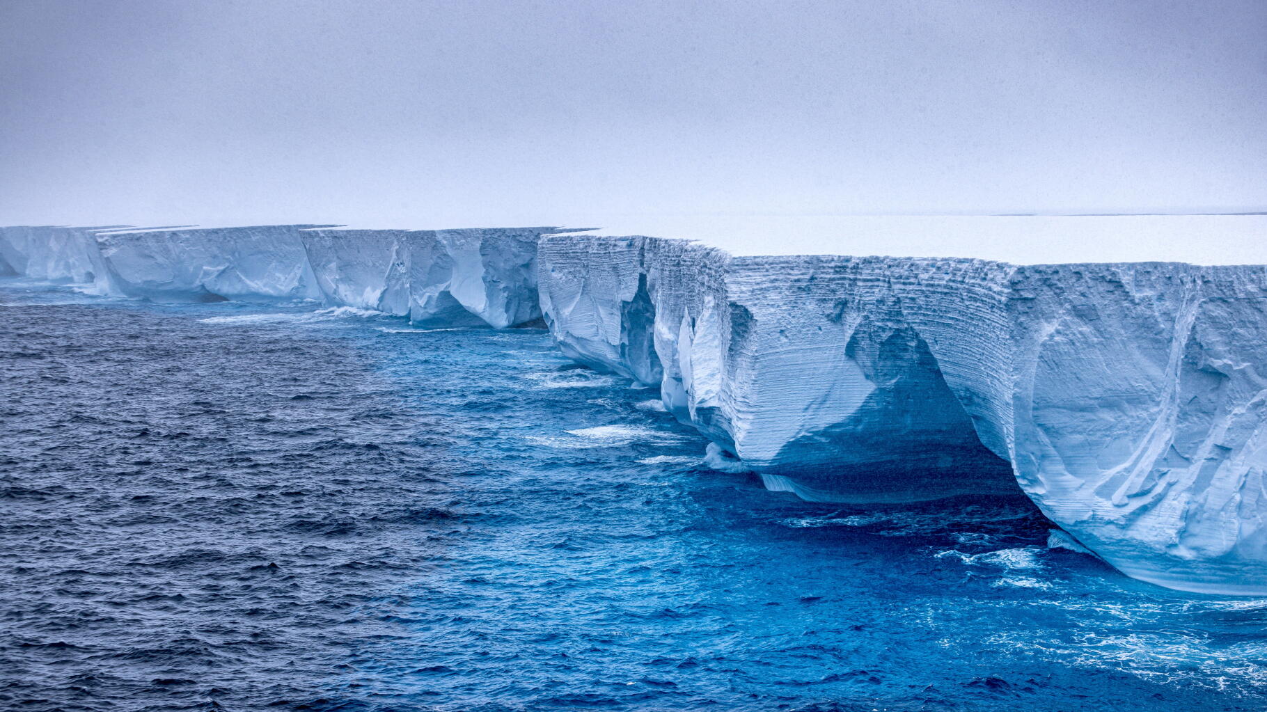 L’iceberg le plus gros du monde tourne en rond dans l’océan Antarctique, voici pourquoi