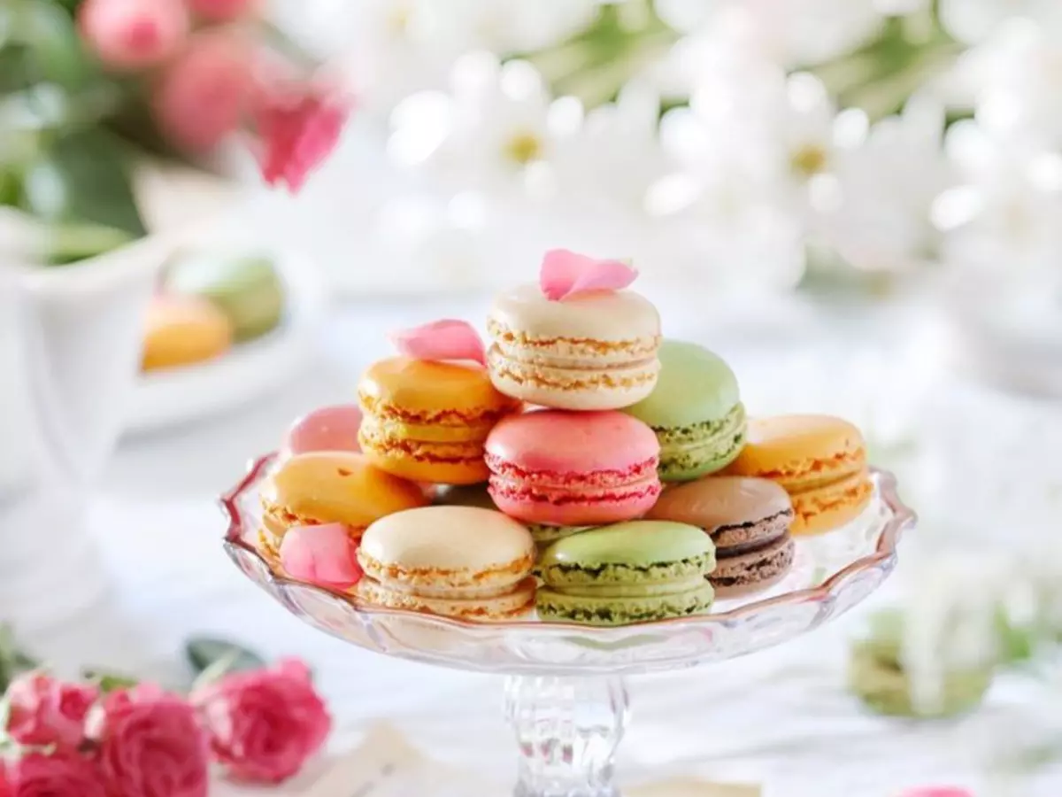 New Ladurée outlet opens in India, here are 5 treats you must try at the iconic French patisserie 