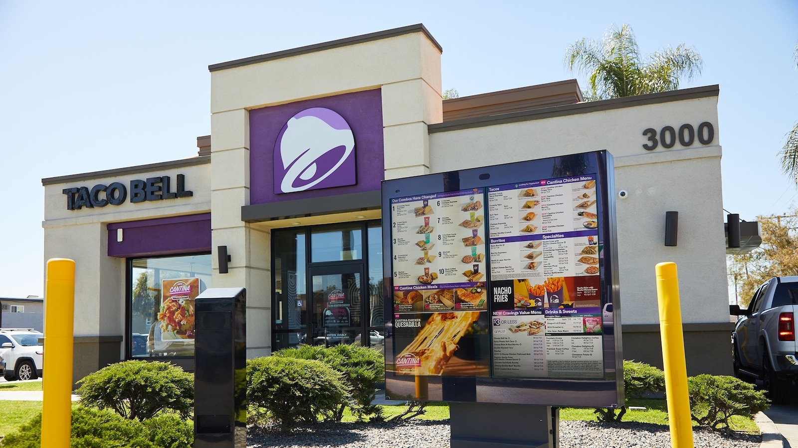 Taco Bell customers will soon order through voice AI at drive-thrus