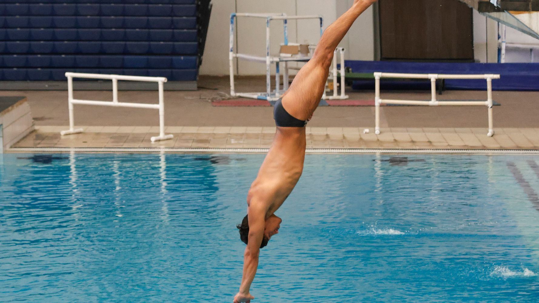 This Is Why Olympic Divers Have Those Tiny Towels