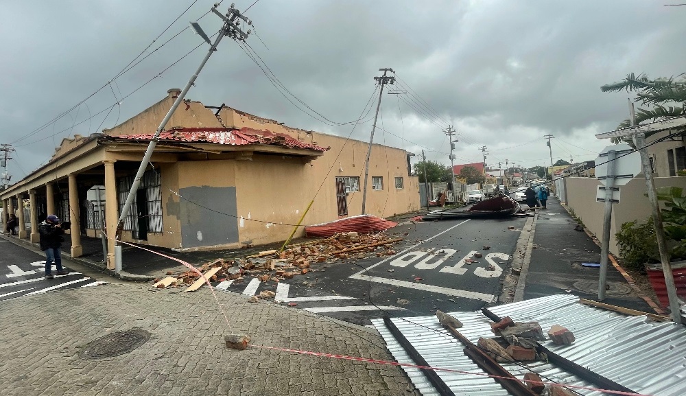 WATCH | ‘It sounded like a bomb’: Cape Town residents mop up after roofs blown off in storm