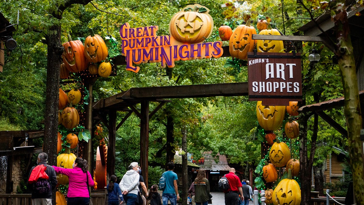 Dollywood is ready to pumpkin spice up Dolly Parton’s favorite season with this festival