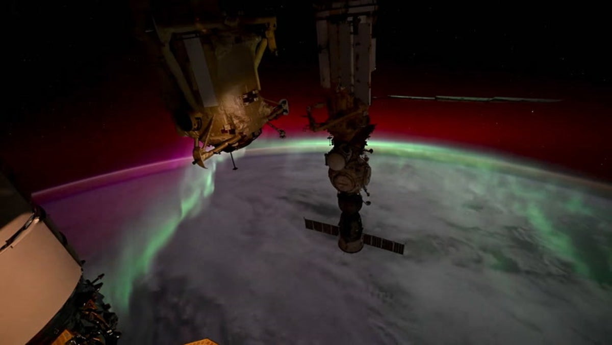 Spectacular Nasa timelapse shows aurora sunrise from ISS