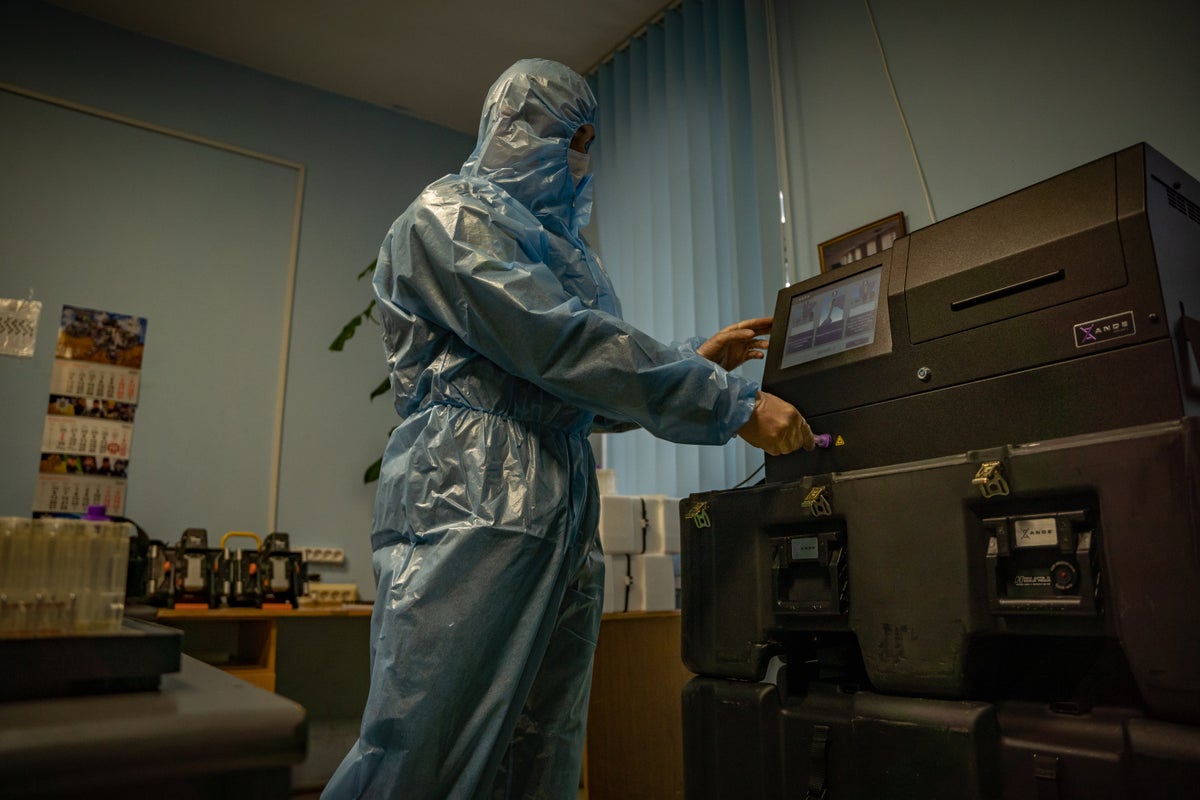 Ukraine using mobile DNA labs to identify its war dead in minutes