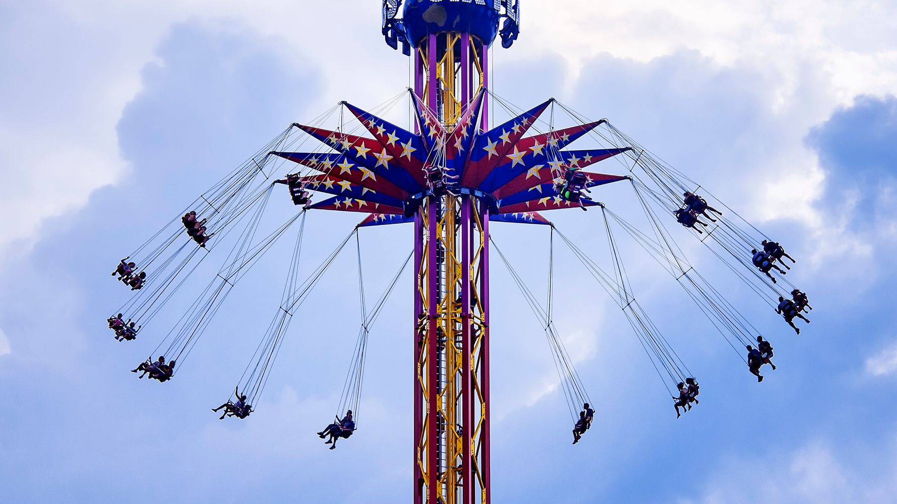 Viral Video Shows The Moment Theme Park Riders Were Stuck Nearly 250 Feet In The Air